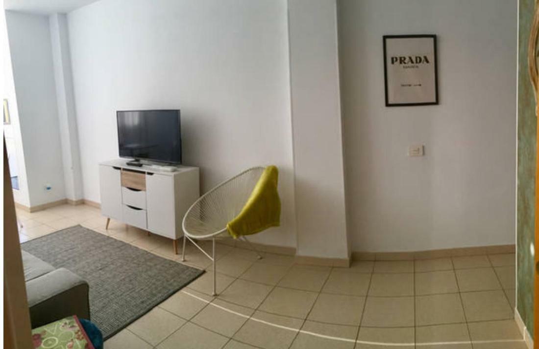 Stylish Apartment In Canteras Beach Las Palmas Exterior photo